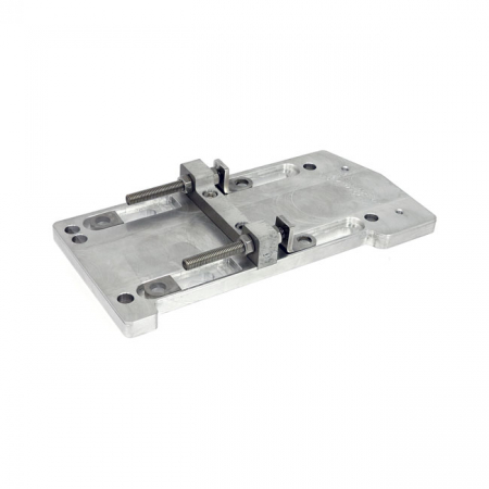 OFC, 4-SP TRANSMISSION MOUNT PLATE. NO OFFSET